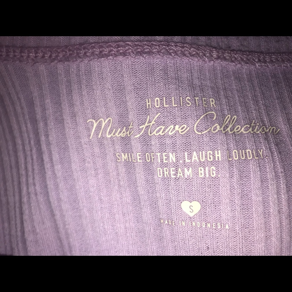 • HOLLISTER • “ Must Have Collection “ - Picture 4 of 5